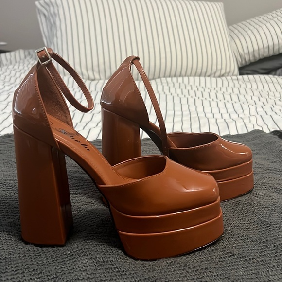 Burnt orange platform heel - Picture 1 of 2